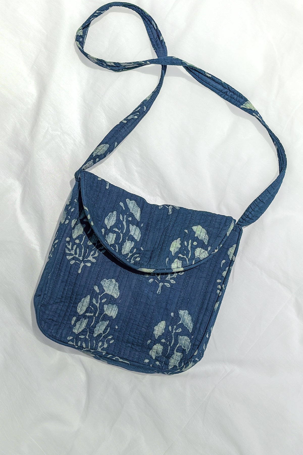 Roza Sumeera Crossbody Bag