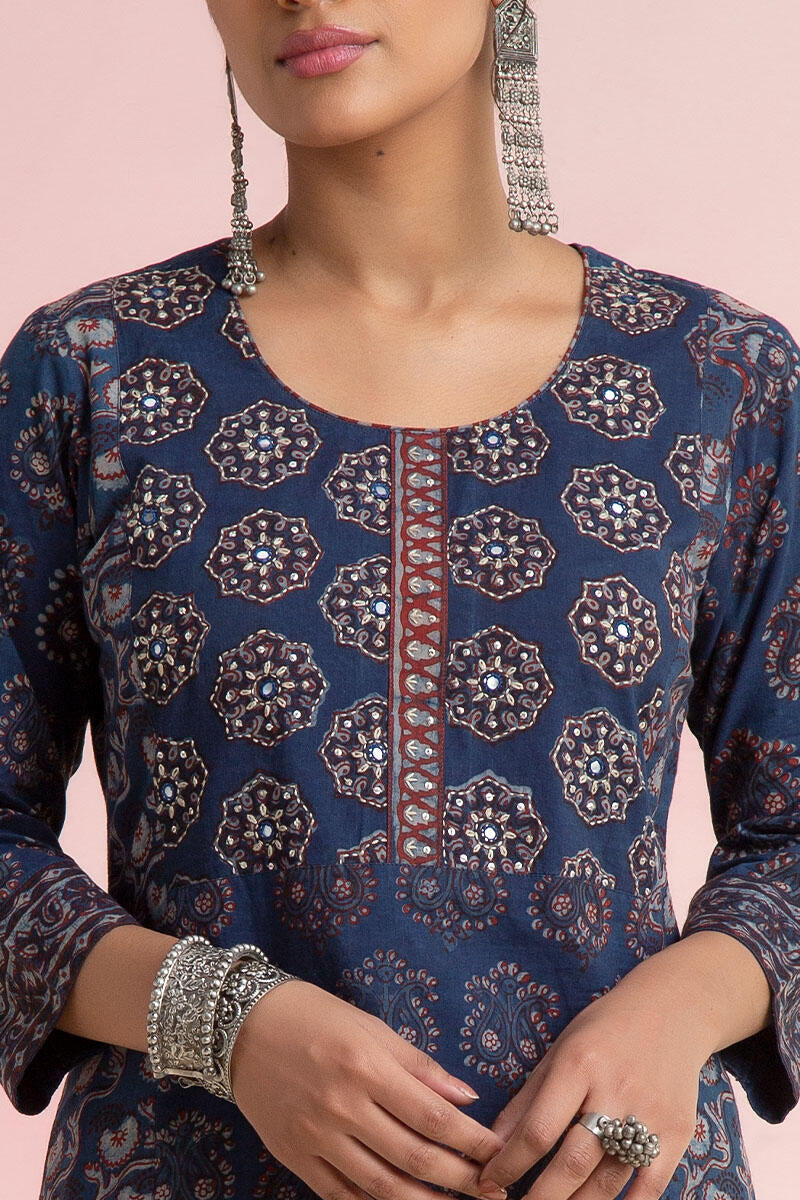 Rehnuma Azarin Kurta