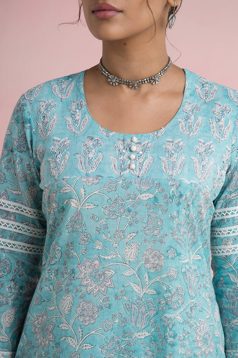 Gauhar Zohra Kurta