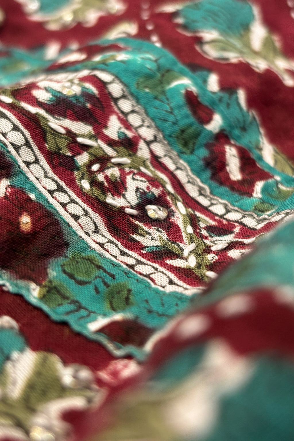 Gauhar Aafiya Kurta