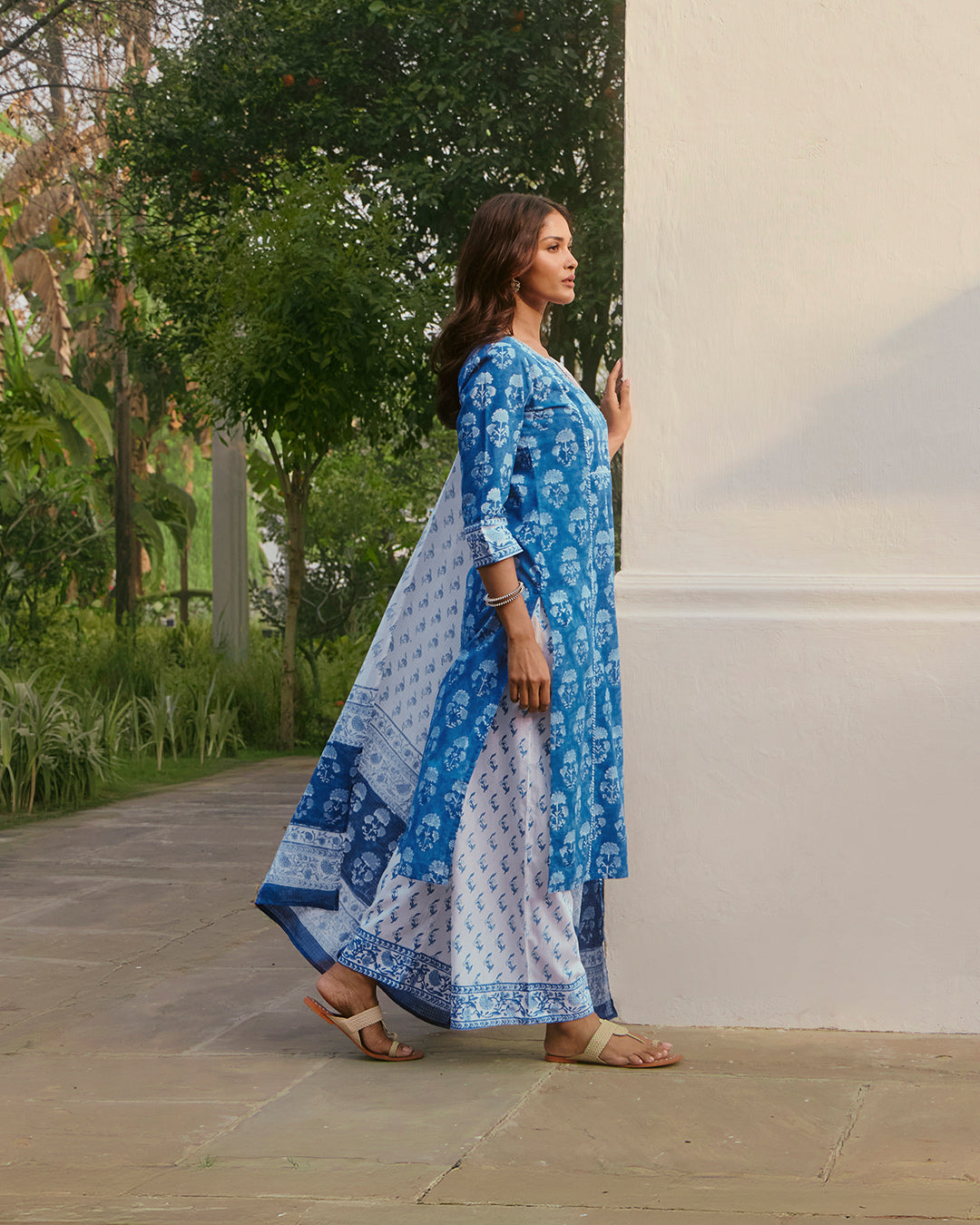 Neelofar Zunaira Sanganeri Farsi
