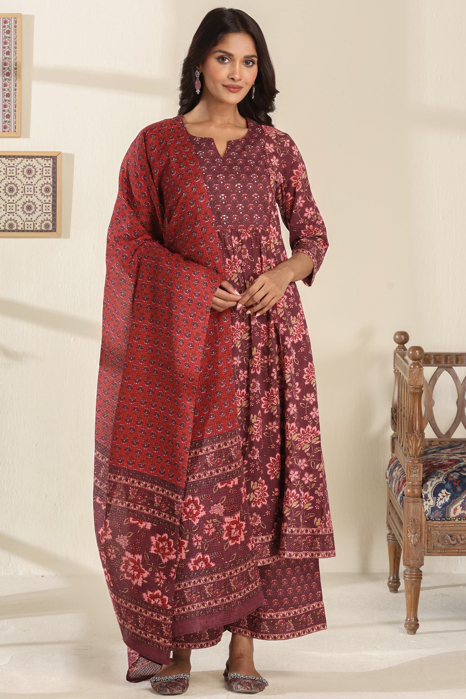 Gauhar Nadira Sanganeri Farsi