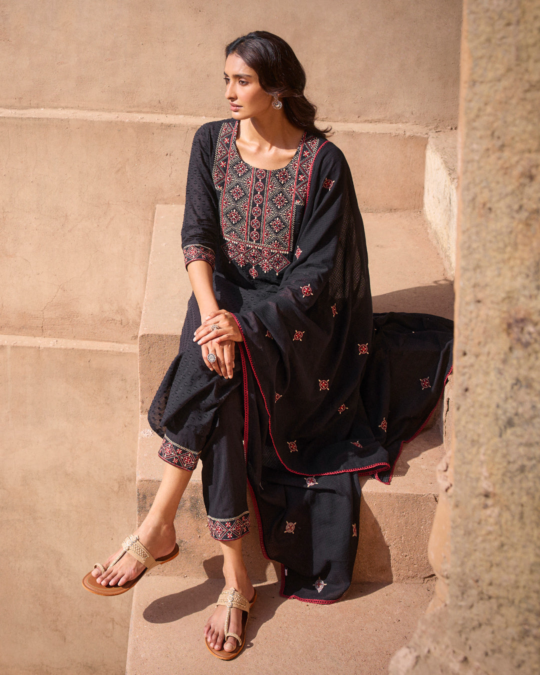 Mehraab Safiya Black Narrow Pants