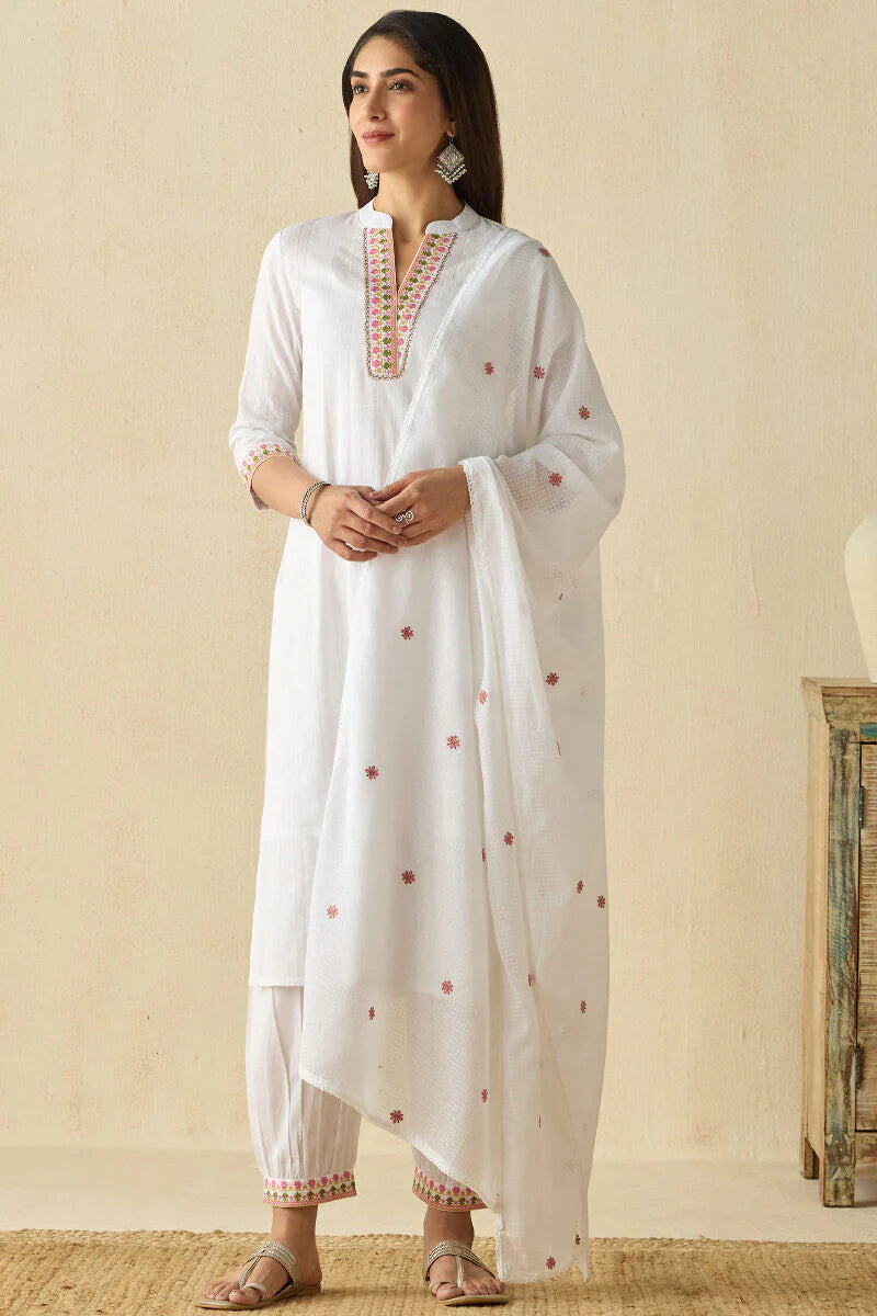 Surplus: Mehraab Sukoon Kurta