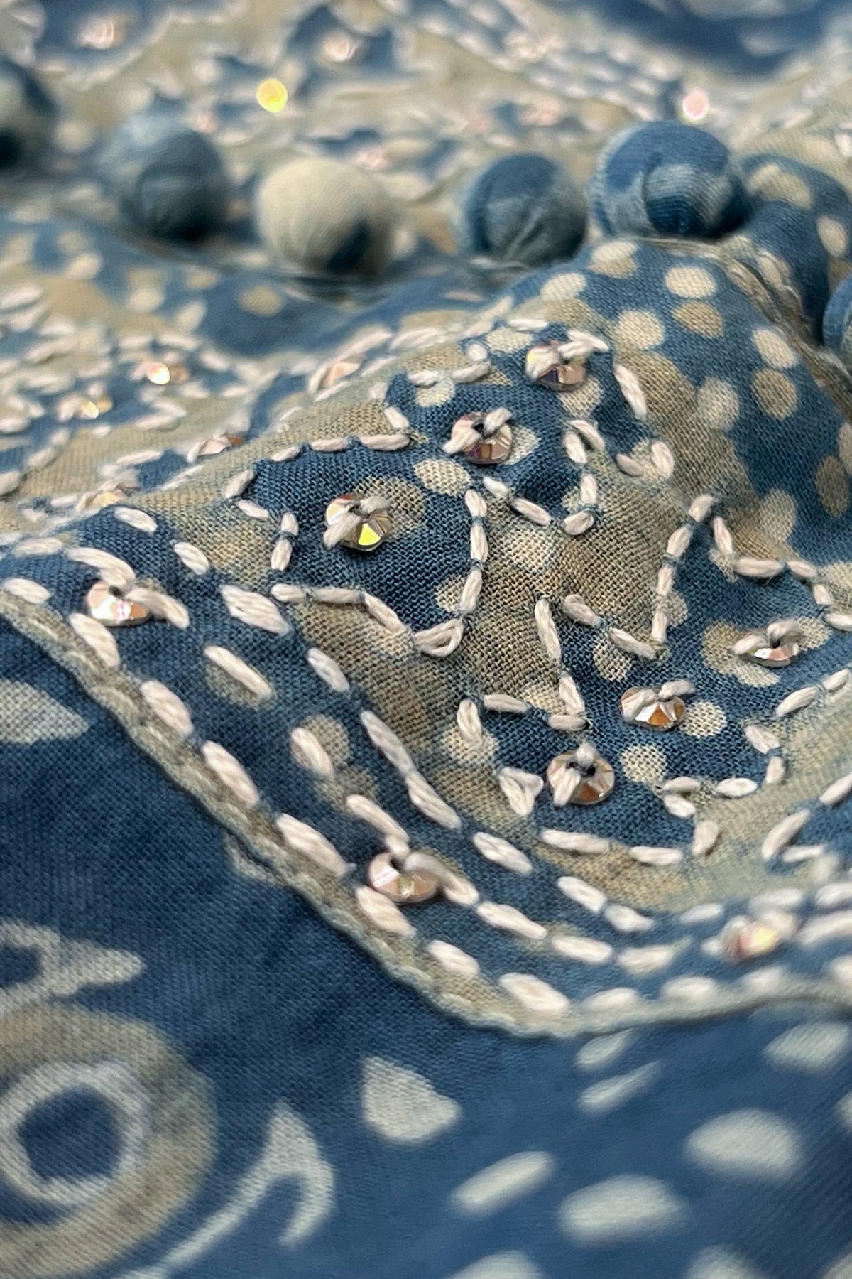 Sehra Rabani Akola Kurta
