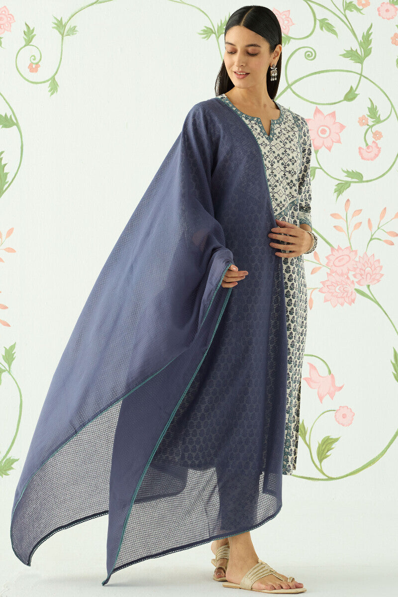 Nazm Saira Sanganeri Kurta