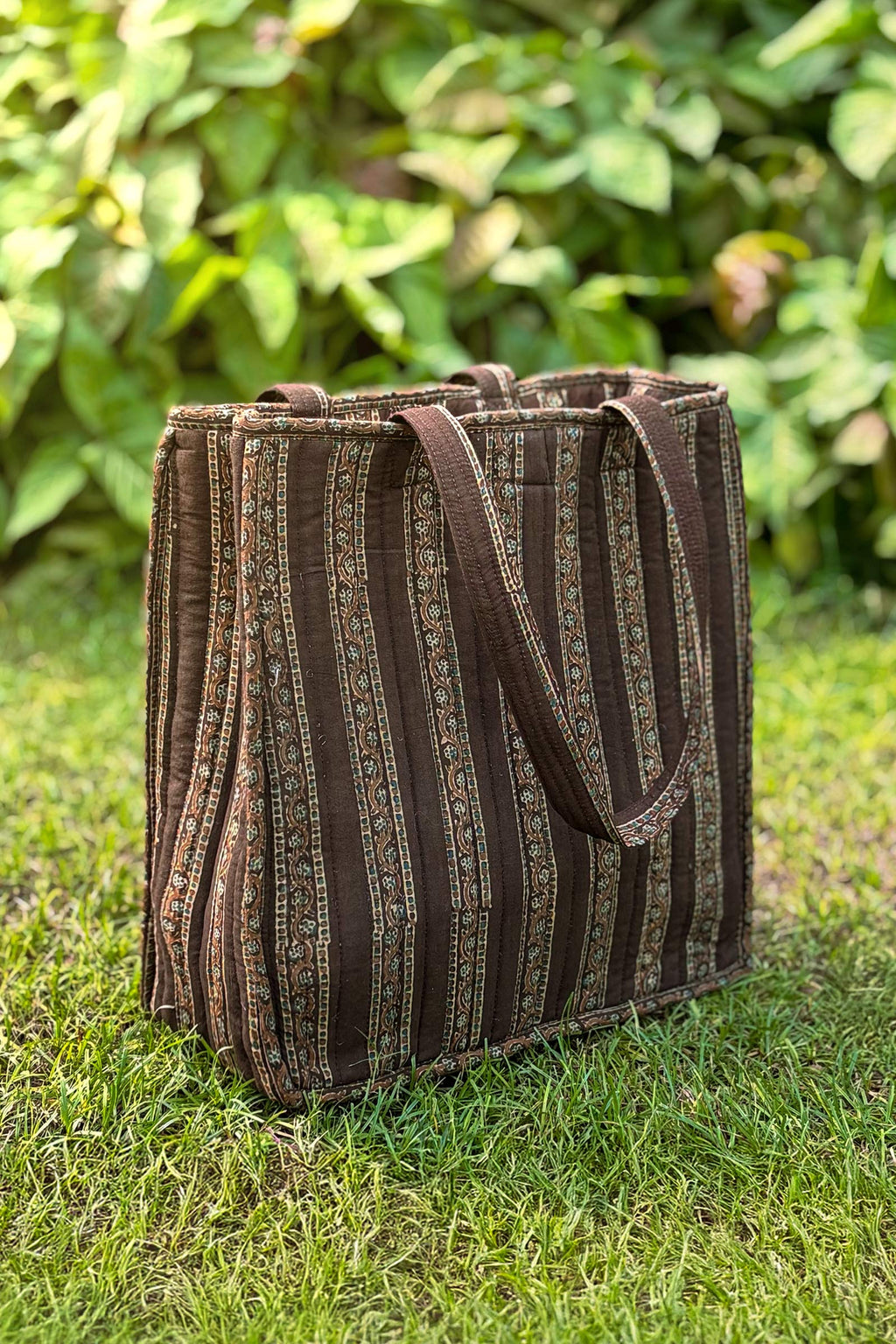 Roza Zarreen Tote Bag
