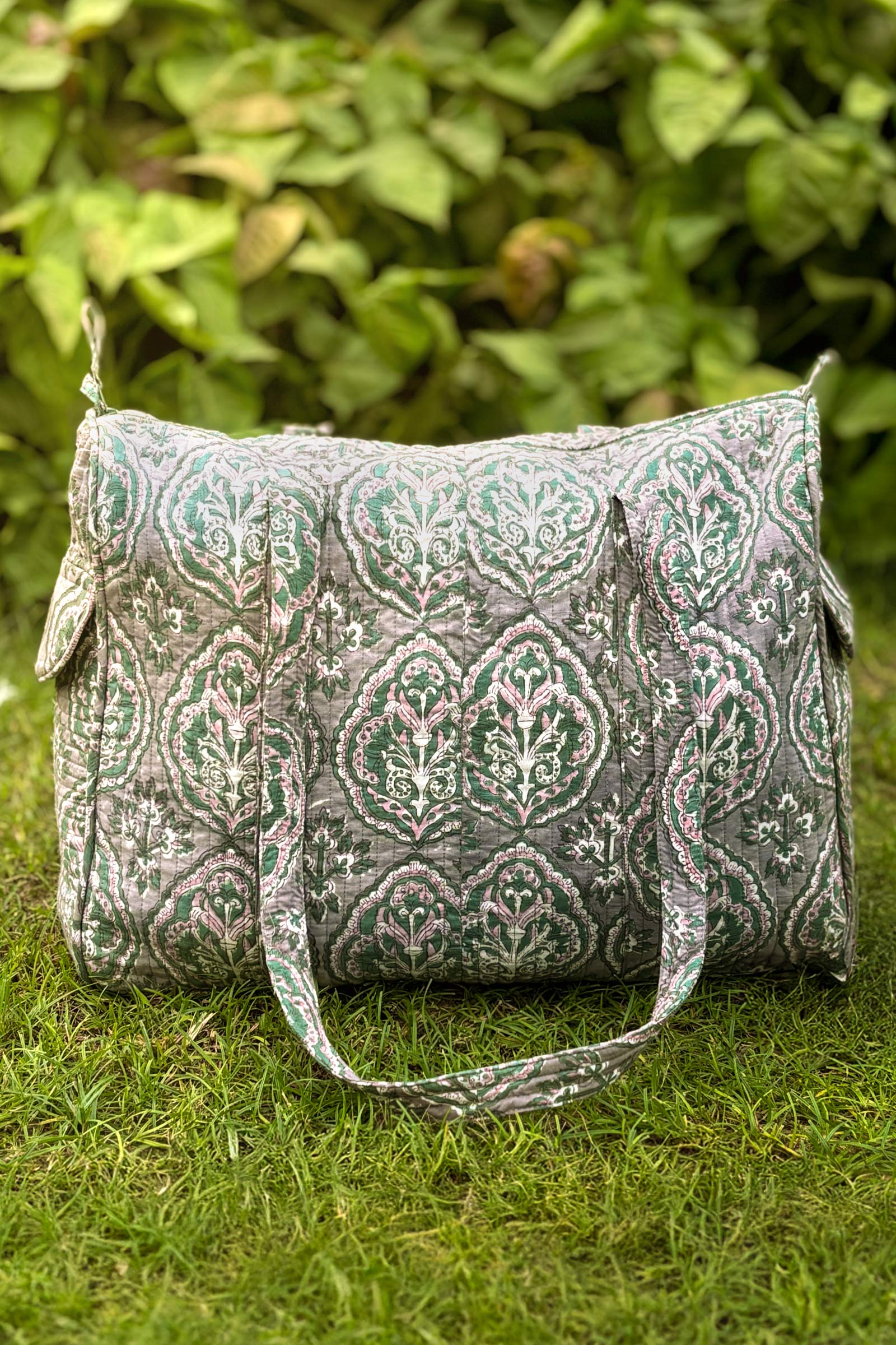 Roza Falak Holdall Bag