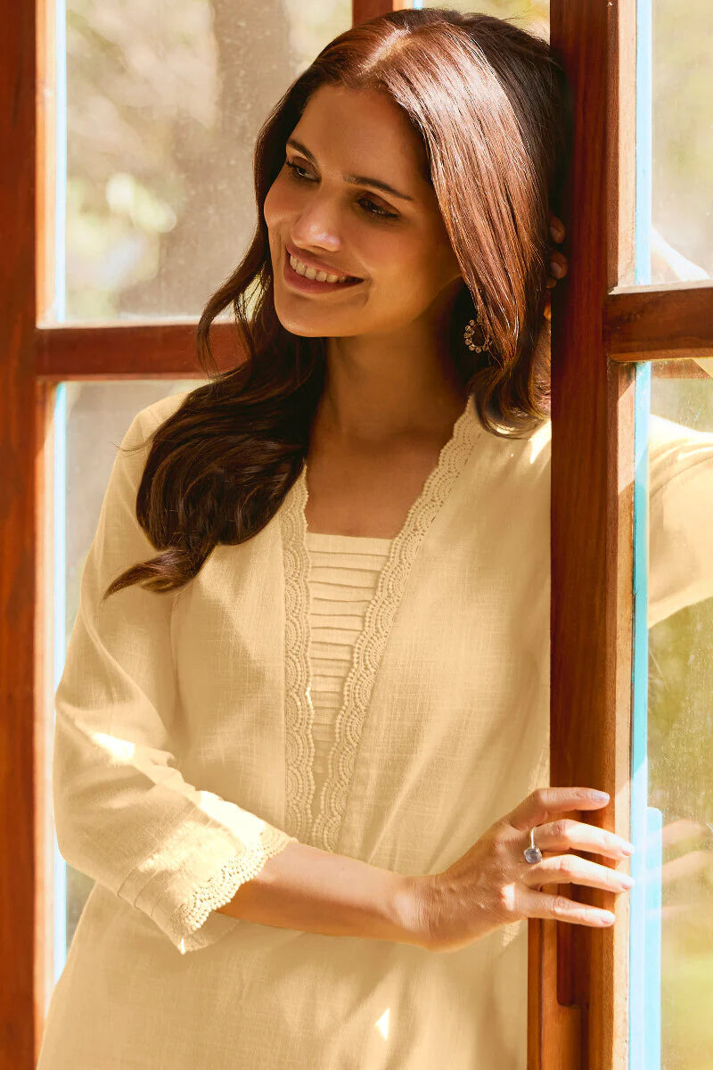 Surplus: Roza Sehreen Cream Kurta