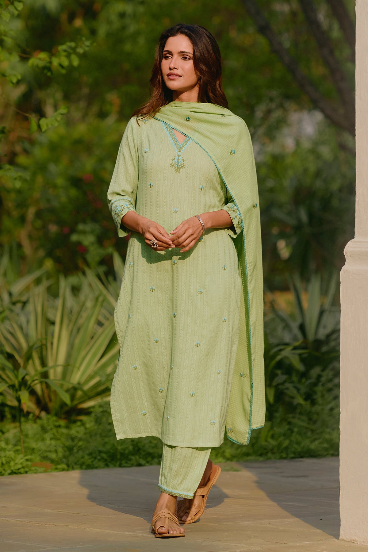 Mehraab Amira Green Izhaar Pants