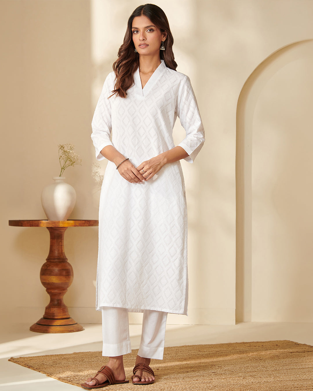 Roza Mehnaz White Narrow Pants