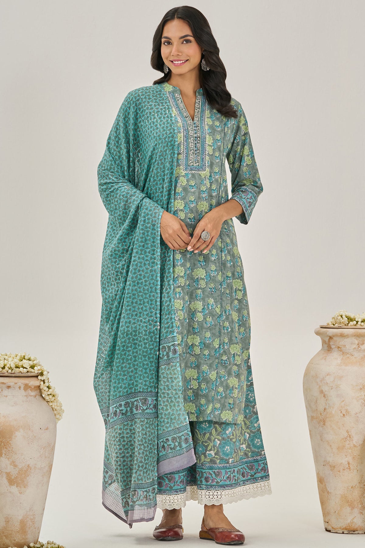 Roz Meher Gulshan Palazzo