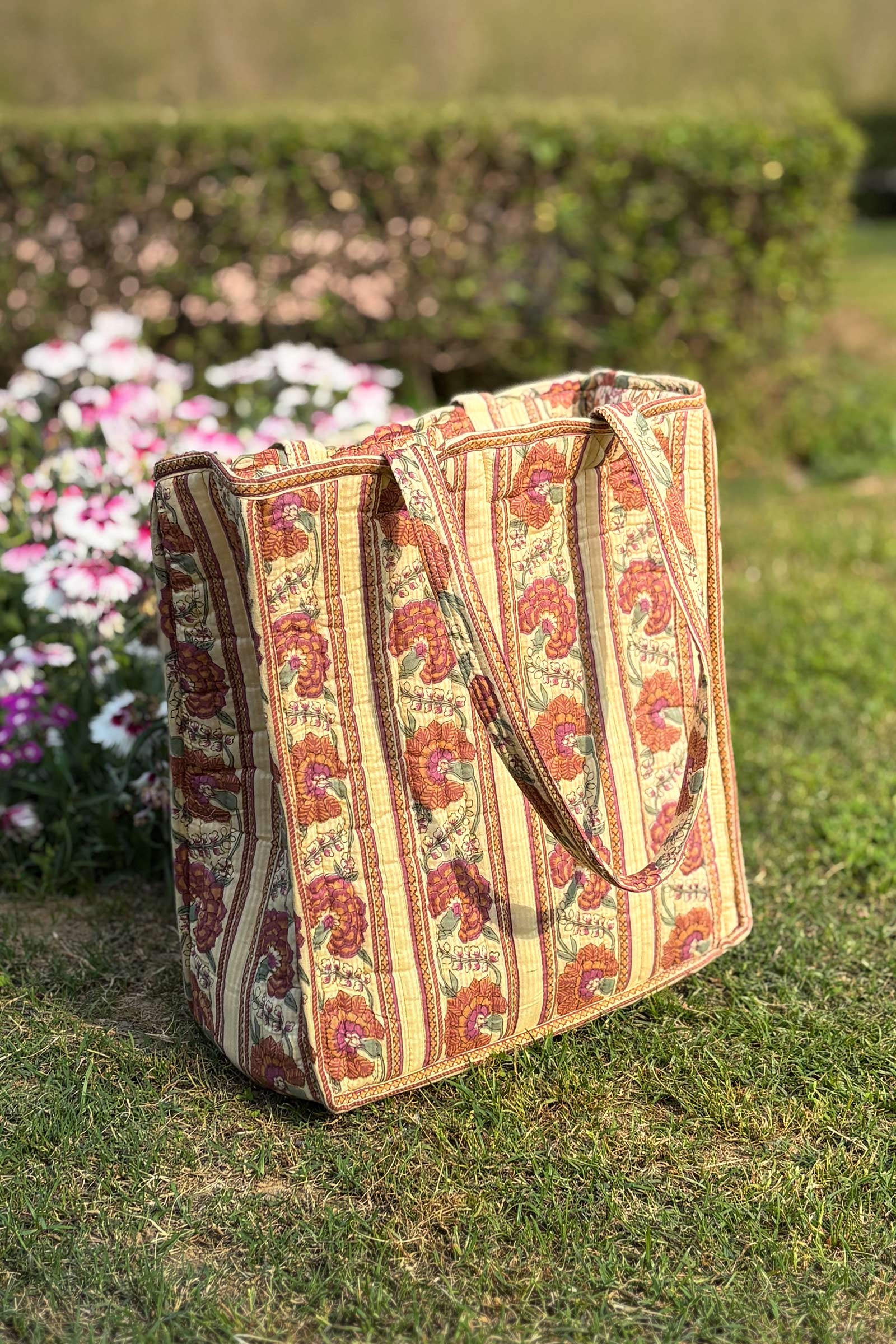 Roza Gulbahar Tote Bag