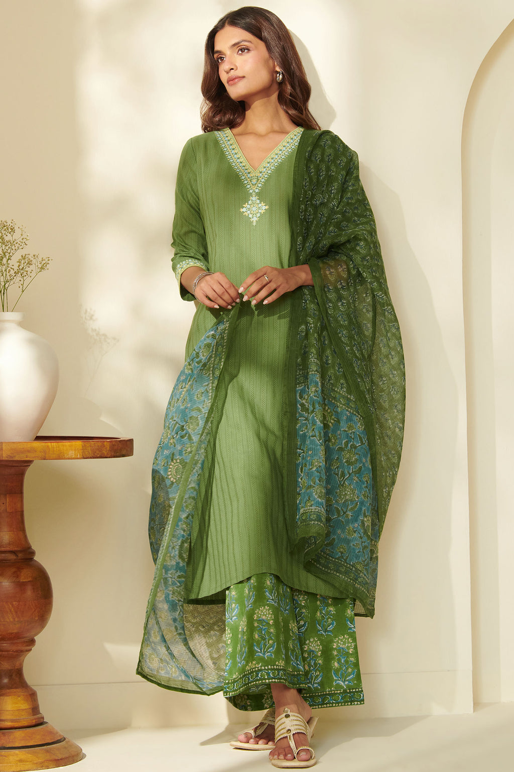 Gulbarg Riya Sanganeri Farsi