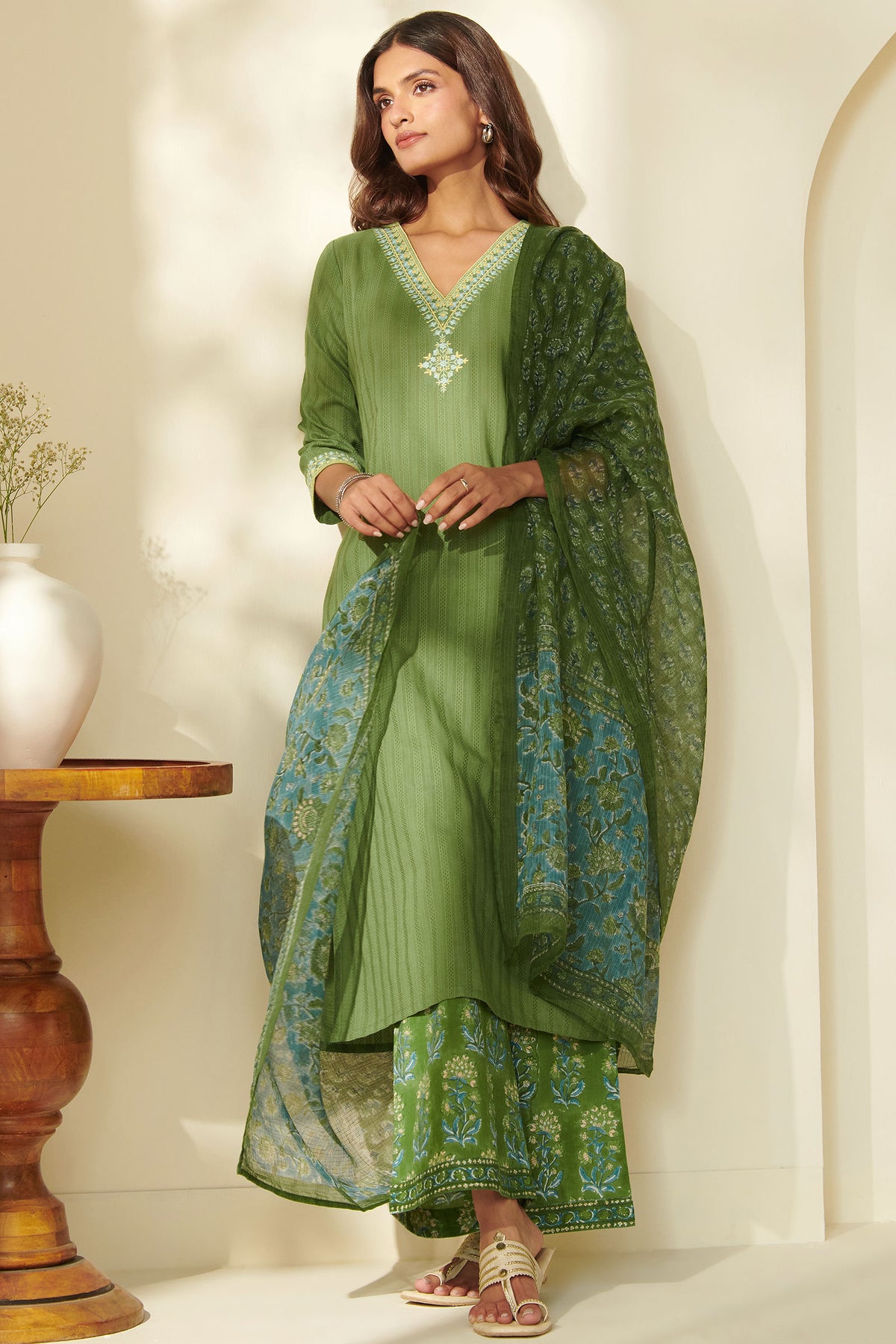 Gulbarg Riya Sanganeri Farsi