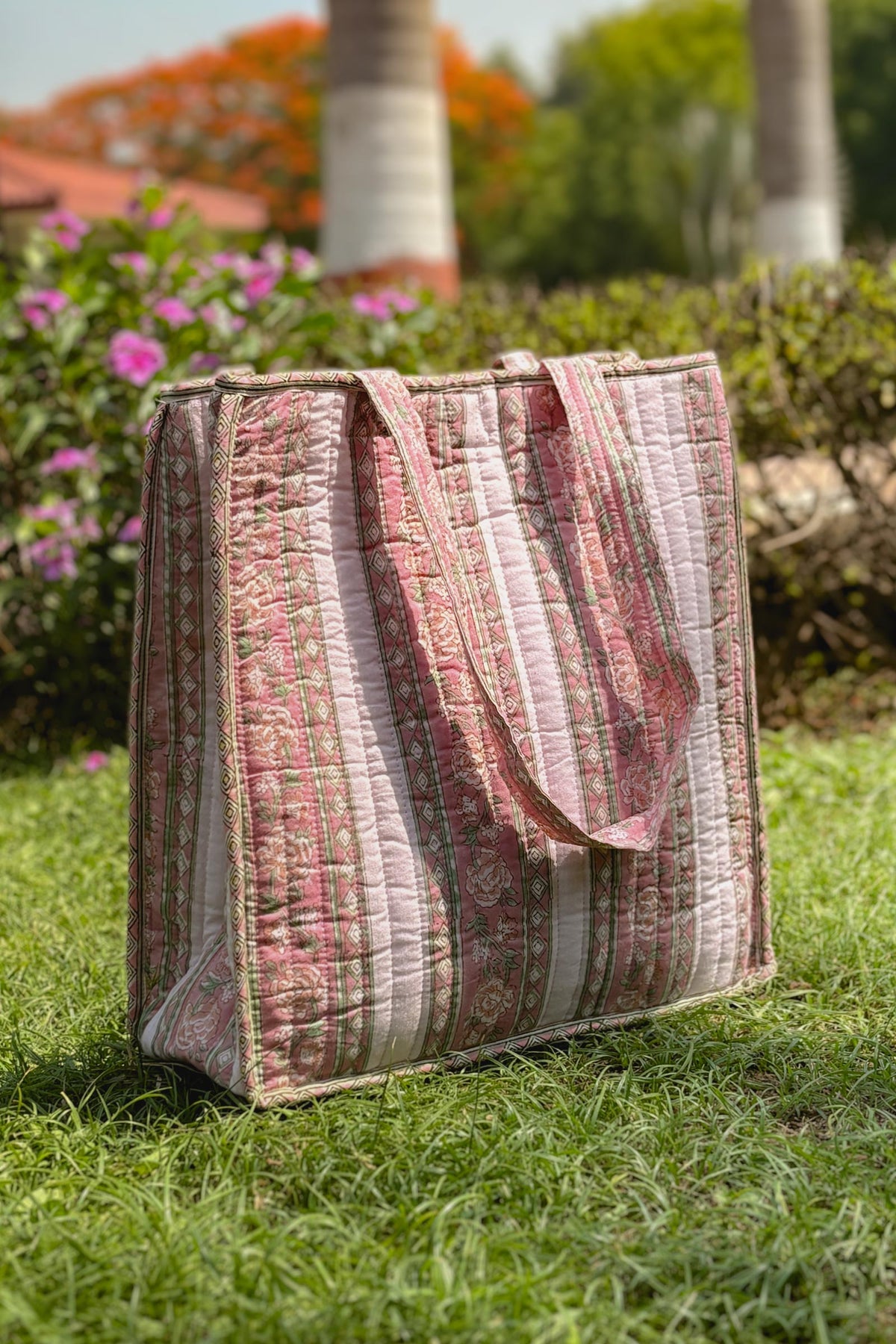 Roza Saya Tote Bag