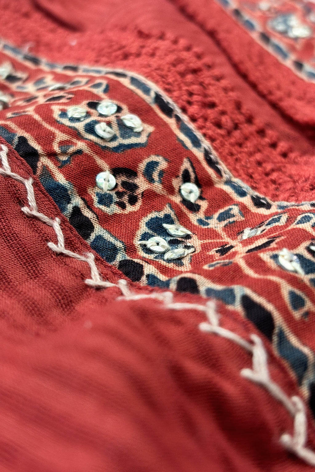 Sehra Amyra Red Ajrak Kurta