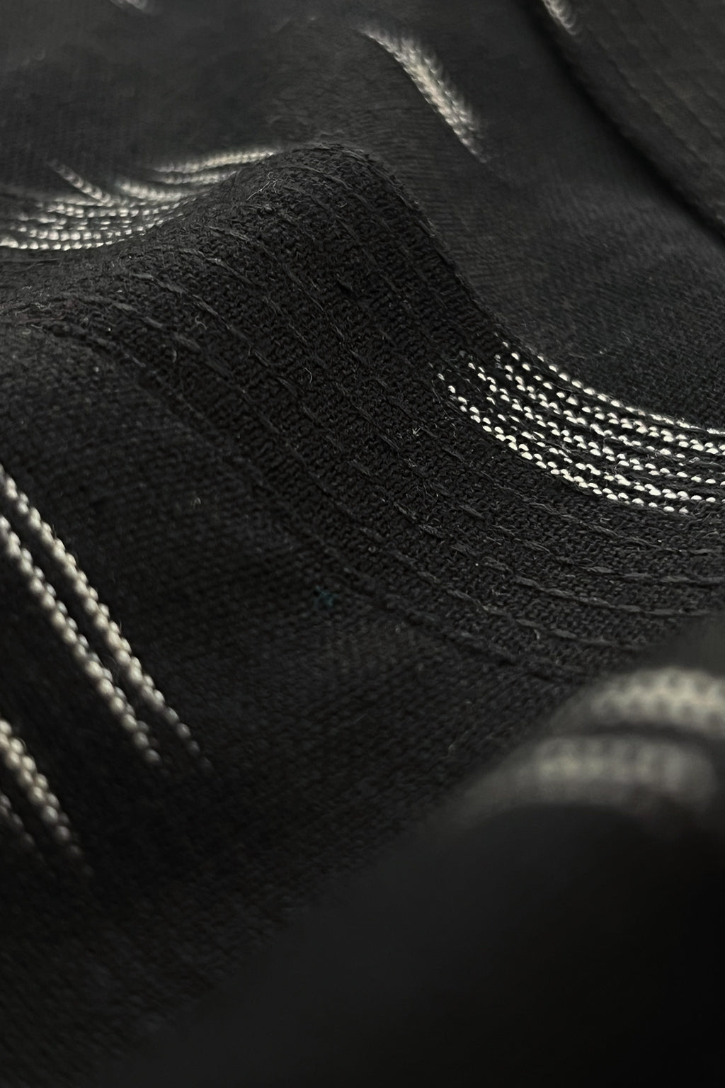 Surplus: Gulbarg Rumaisa Black Ikat Kurta