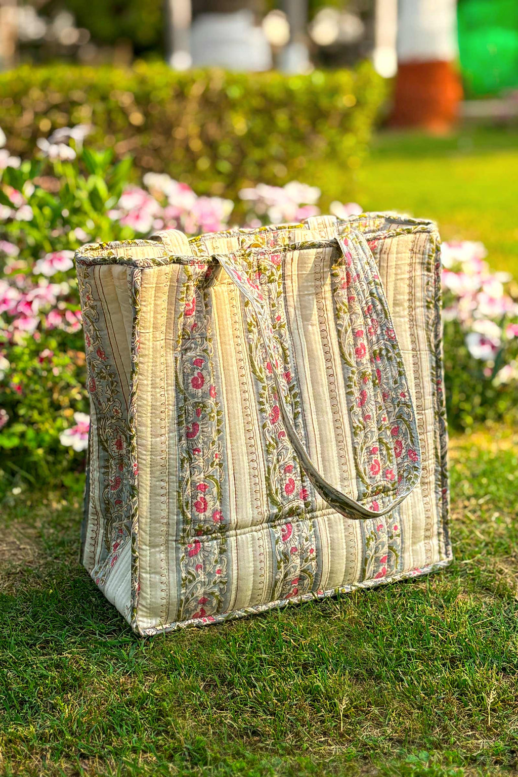 Roza Adira Tote Bag