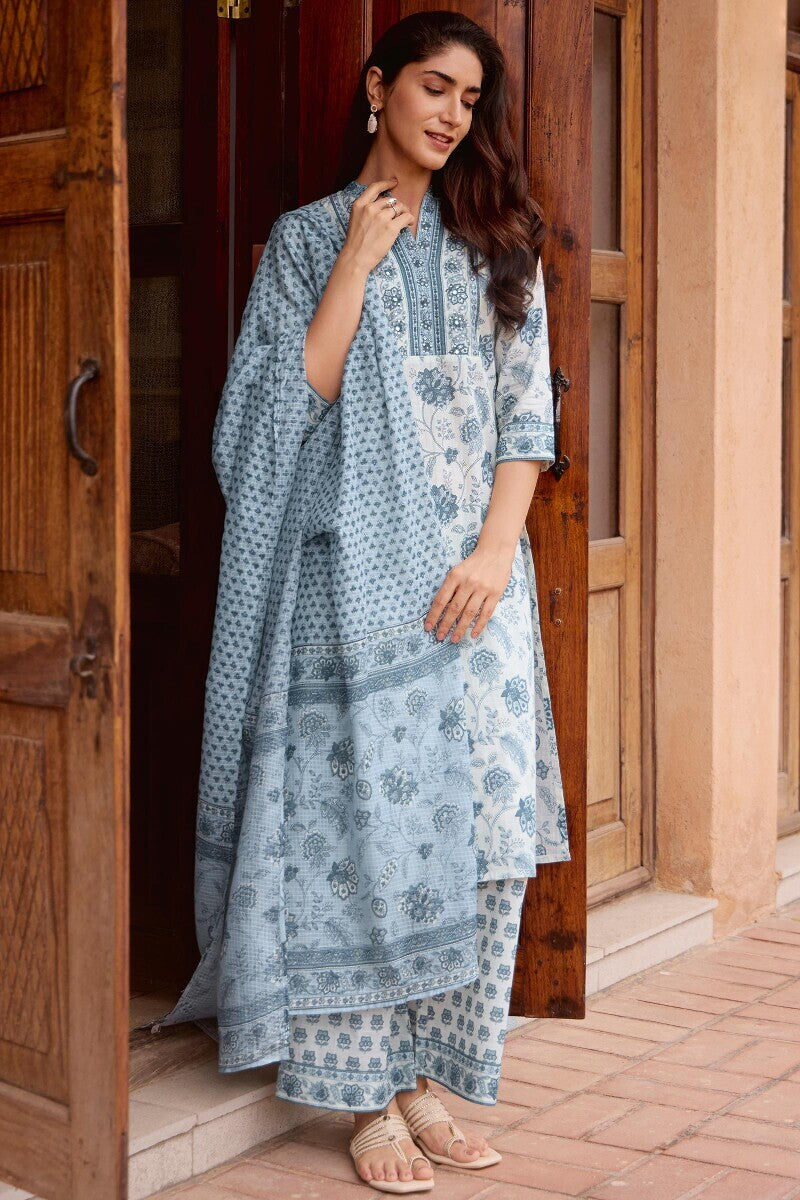 Neelofar Rumaisa Kurta