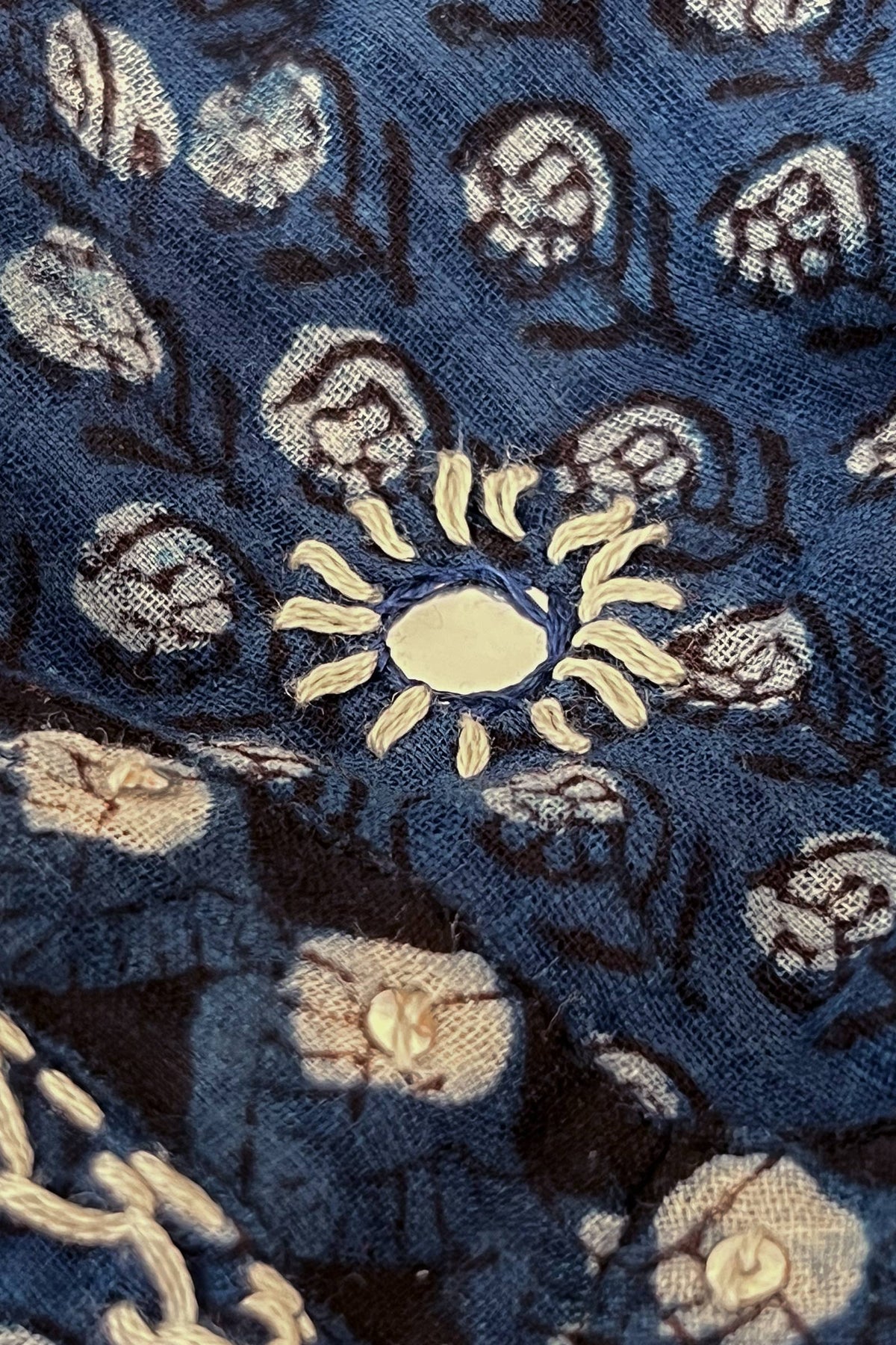 Surplus: Sehra Simar Bagru Kurta