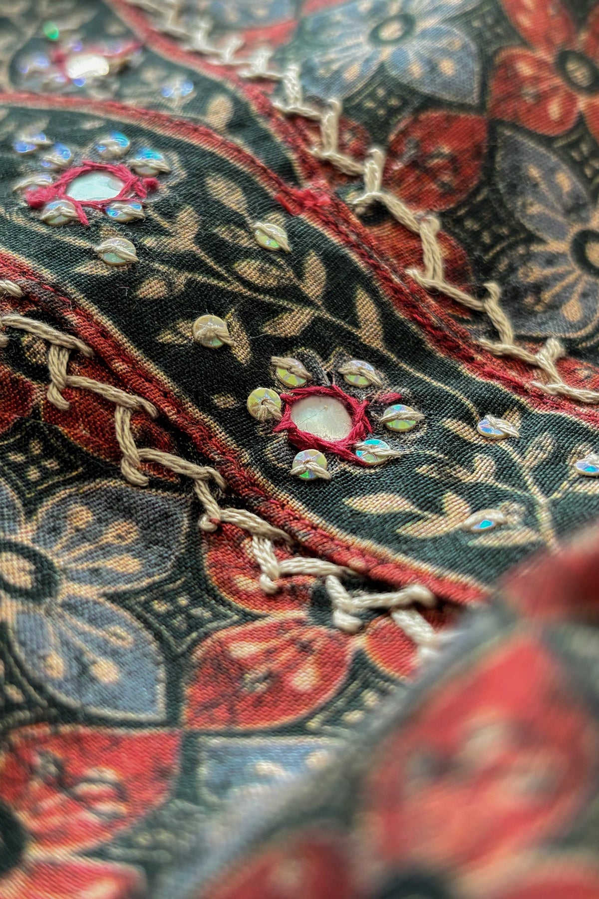 Surplus: Rangrez Nasira Kurta