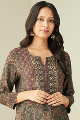 Mahnoor Nadiya Kurta