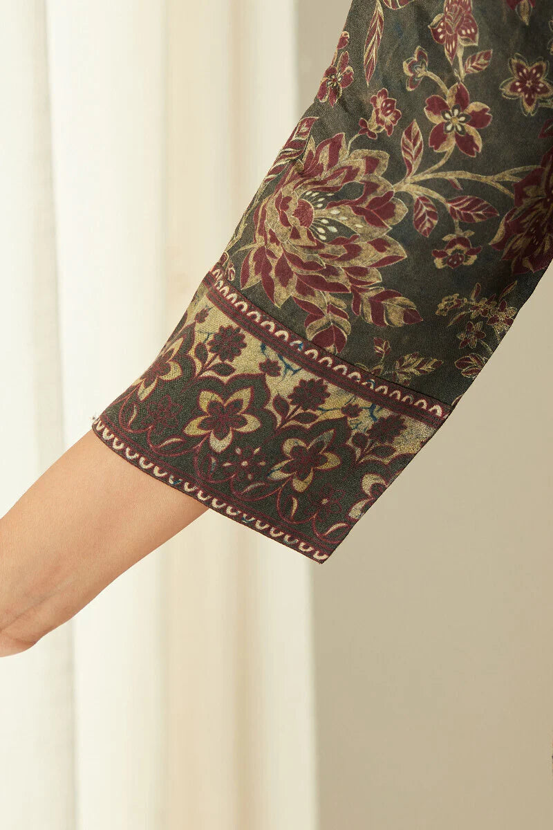 Mahnoor Nadiya Kurta