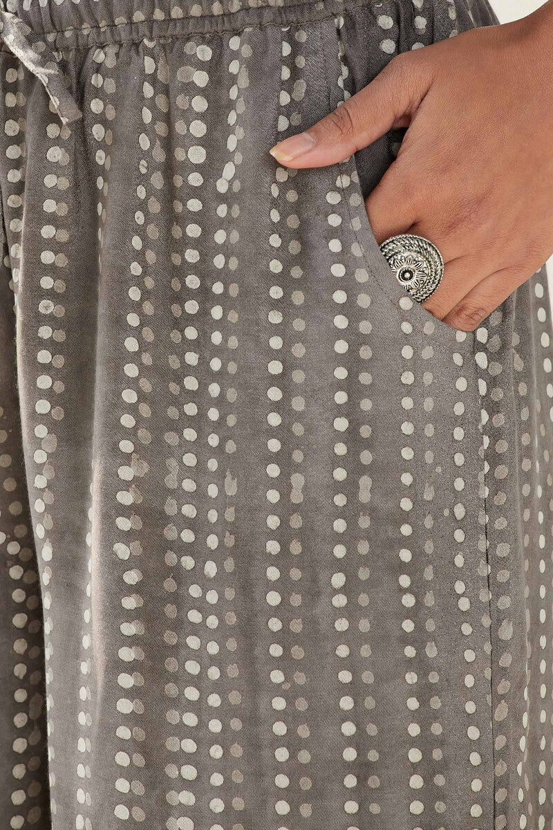 Sehra Zeenat Dabu Farsi