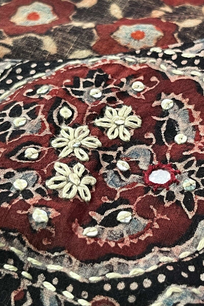 Sehra Jannat Ajrak Kurta