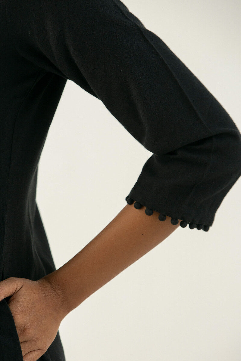 Kashida Maya Black Handloom Kurta