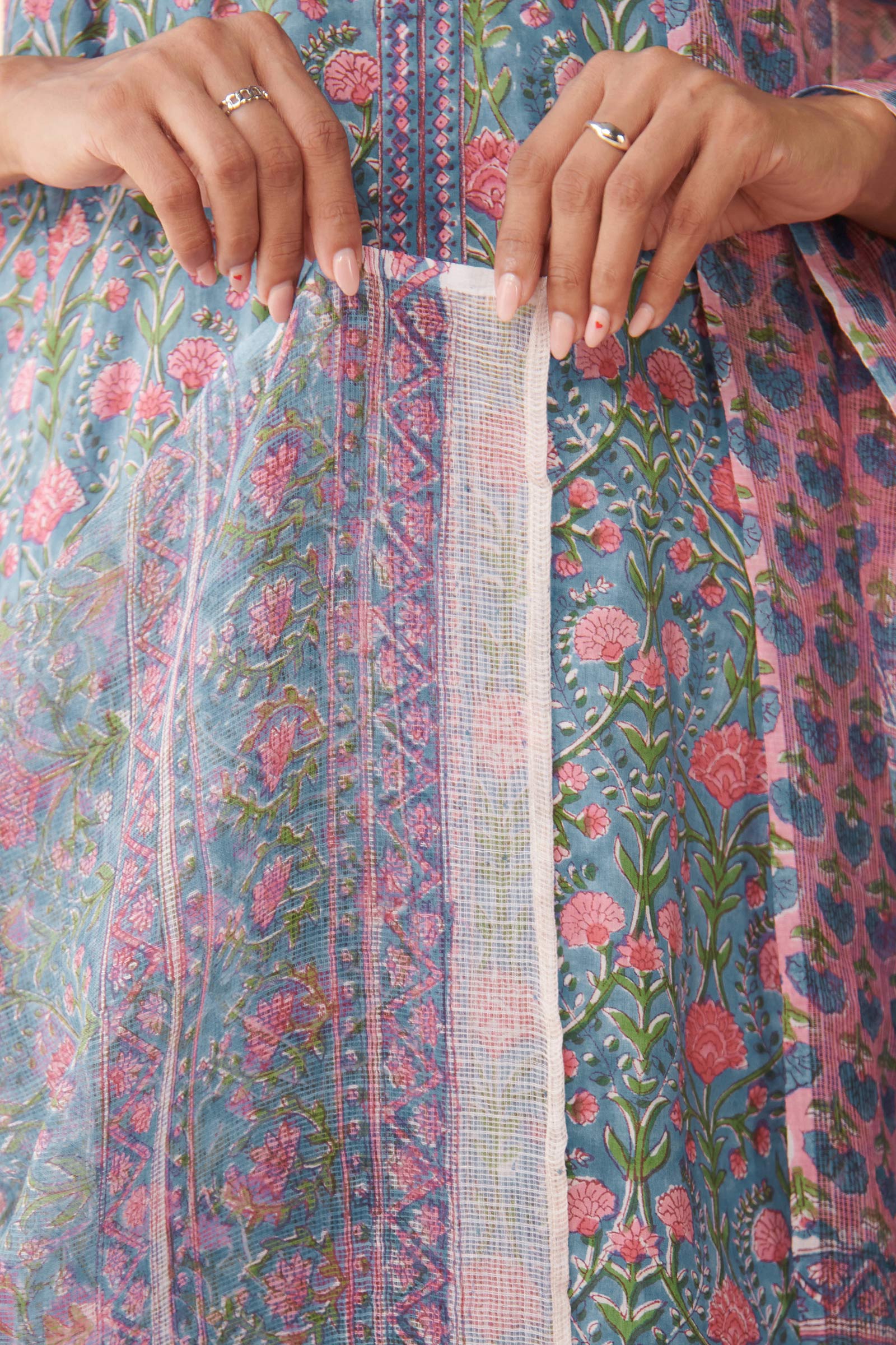 Gulbarg Kaira Sanganeri Dupatta