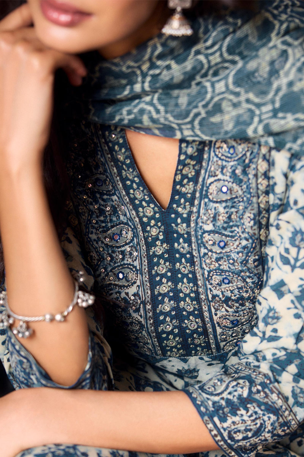Surplus: Sehra Saira Akola Kurta