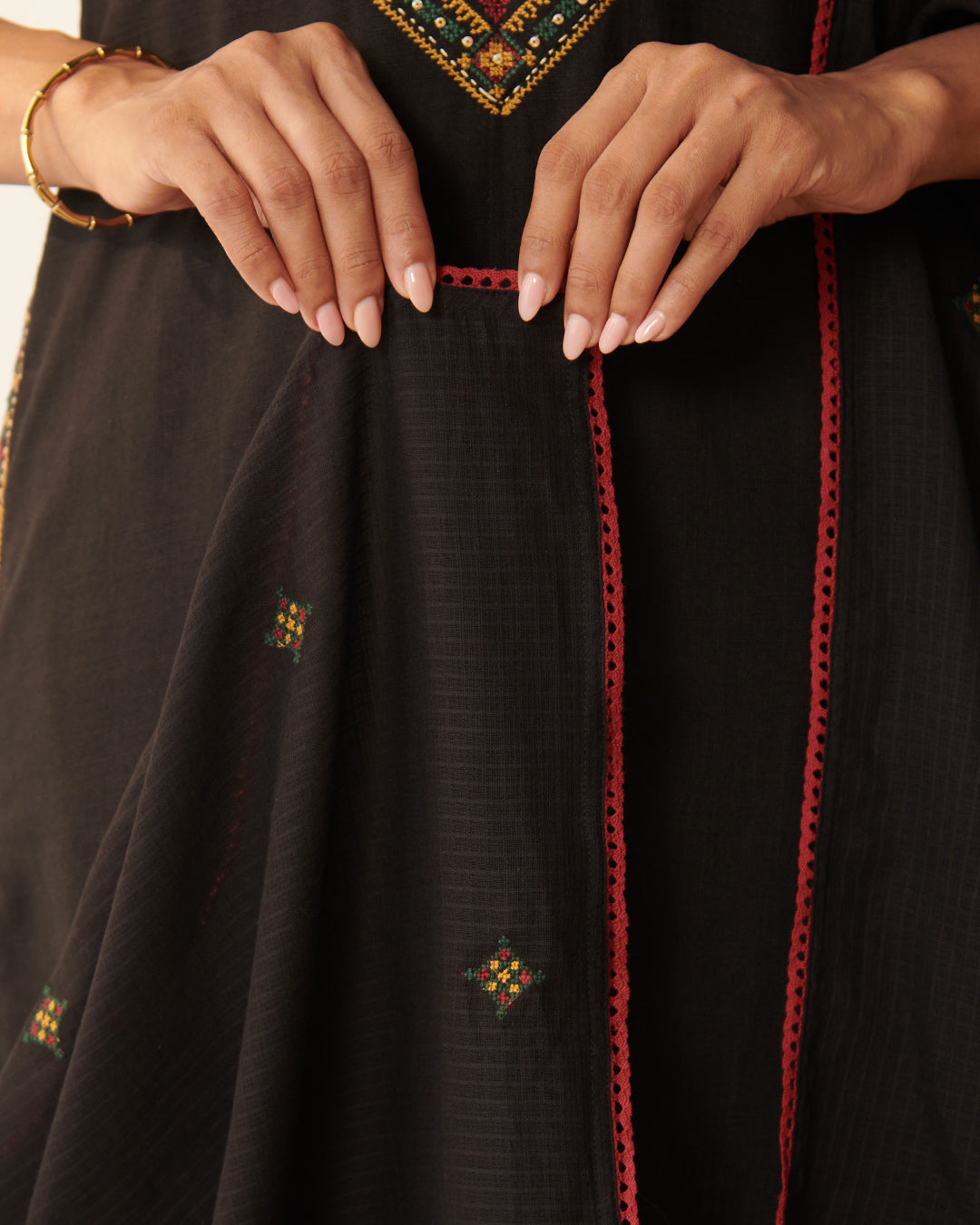 Mehraab Nahiza Black Dupatta