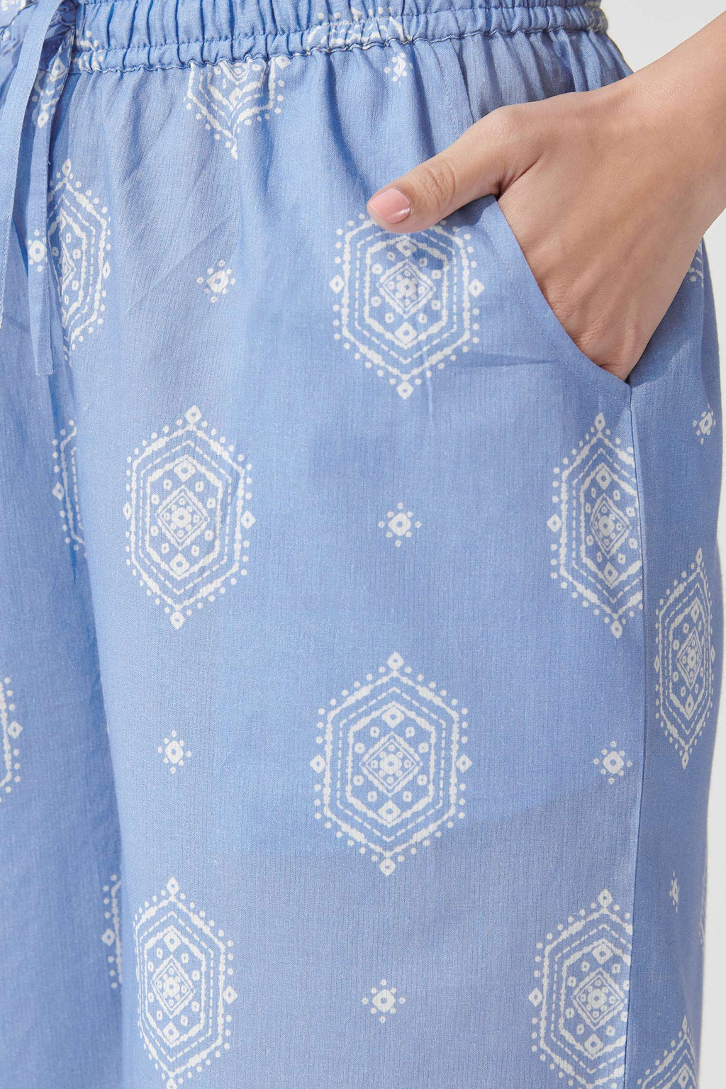 Surplus: Rangrez Amarya Farsi