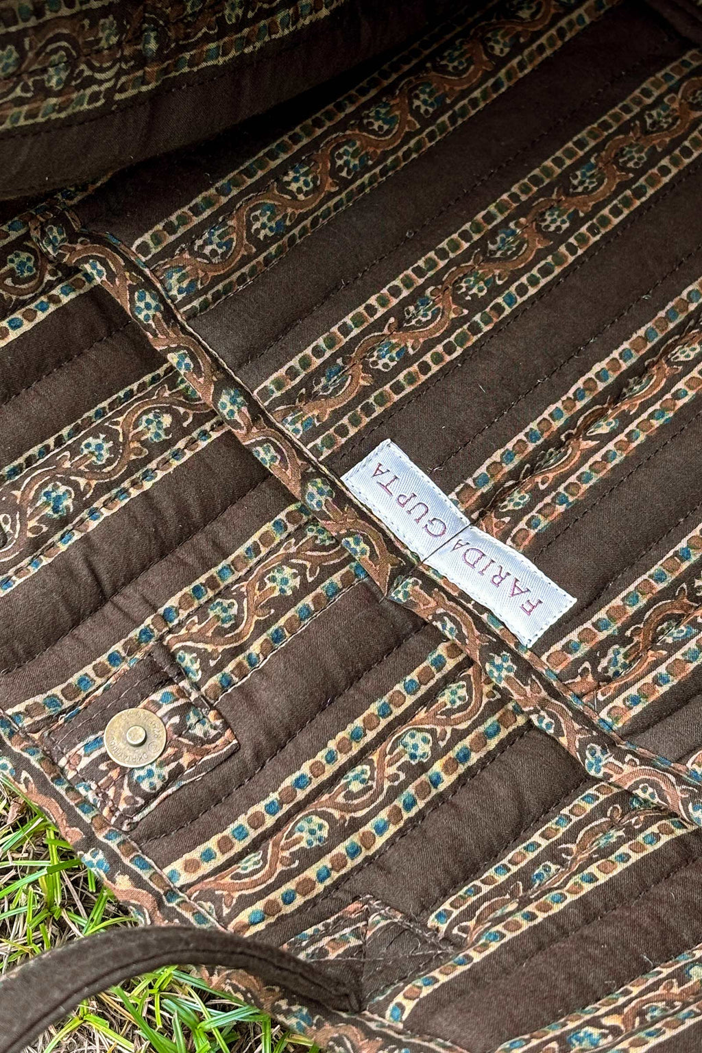 Roza Zarreen Tote Bag