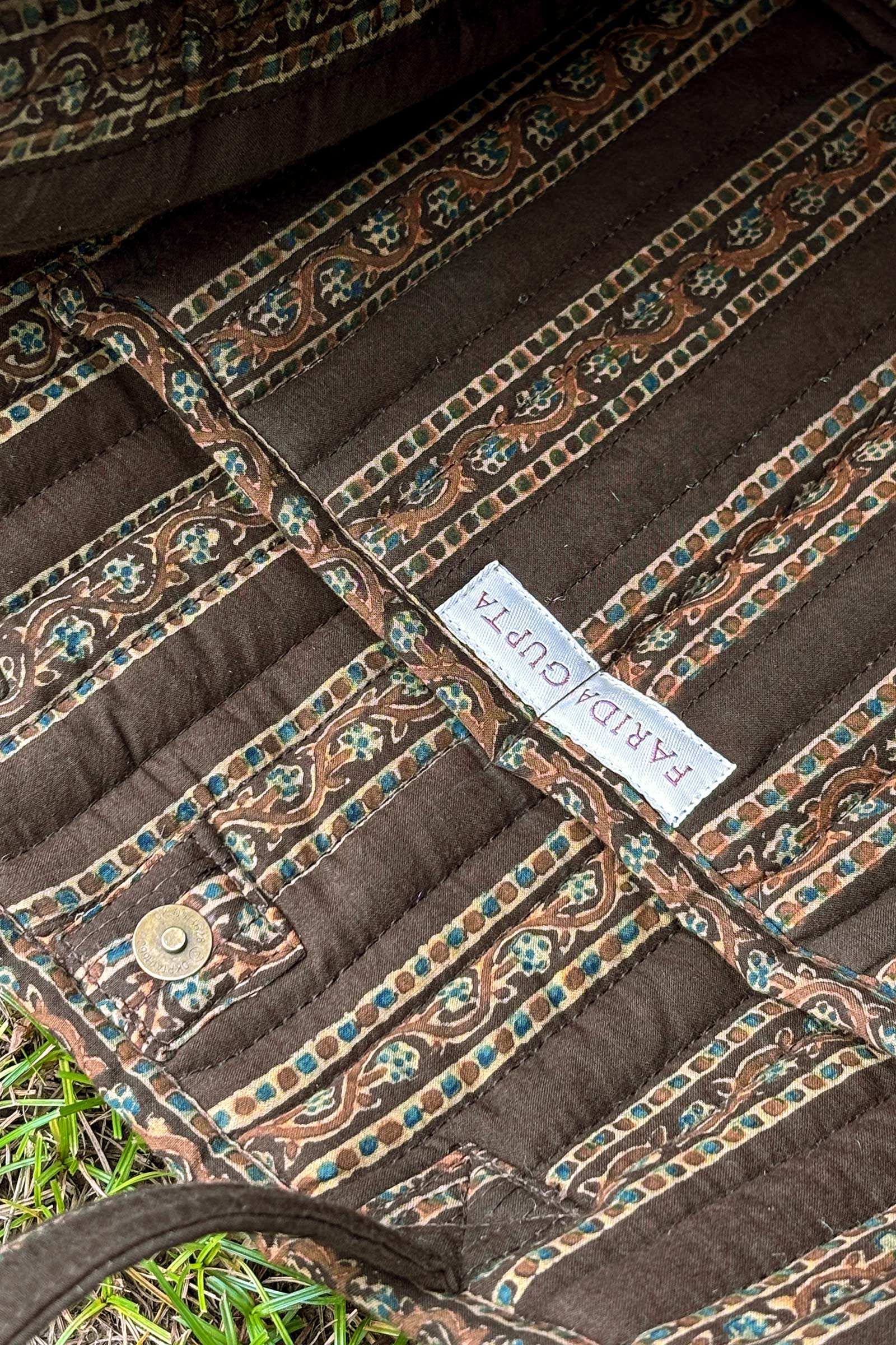 Roza Zarreen Tote Bag