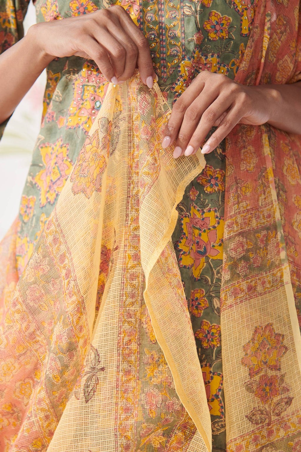 Gulzar Suhana Sanganeri Dupatta
