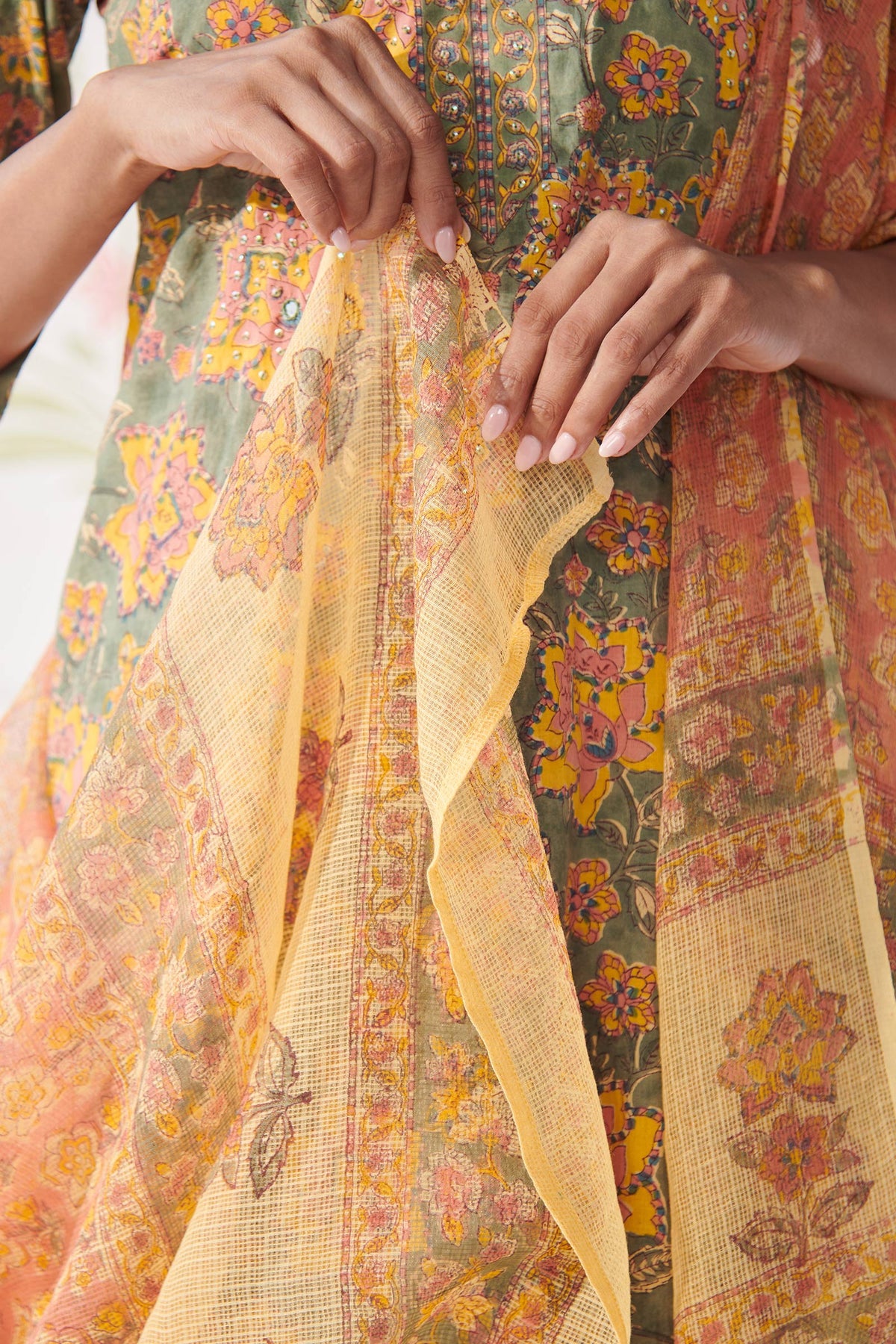 Gulzar Suhana Sanganeri Dupatta