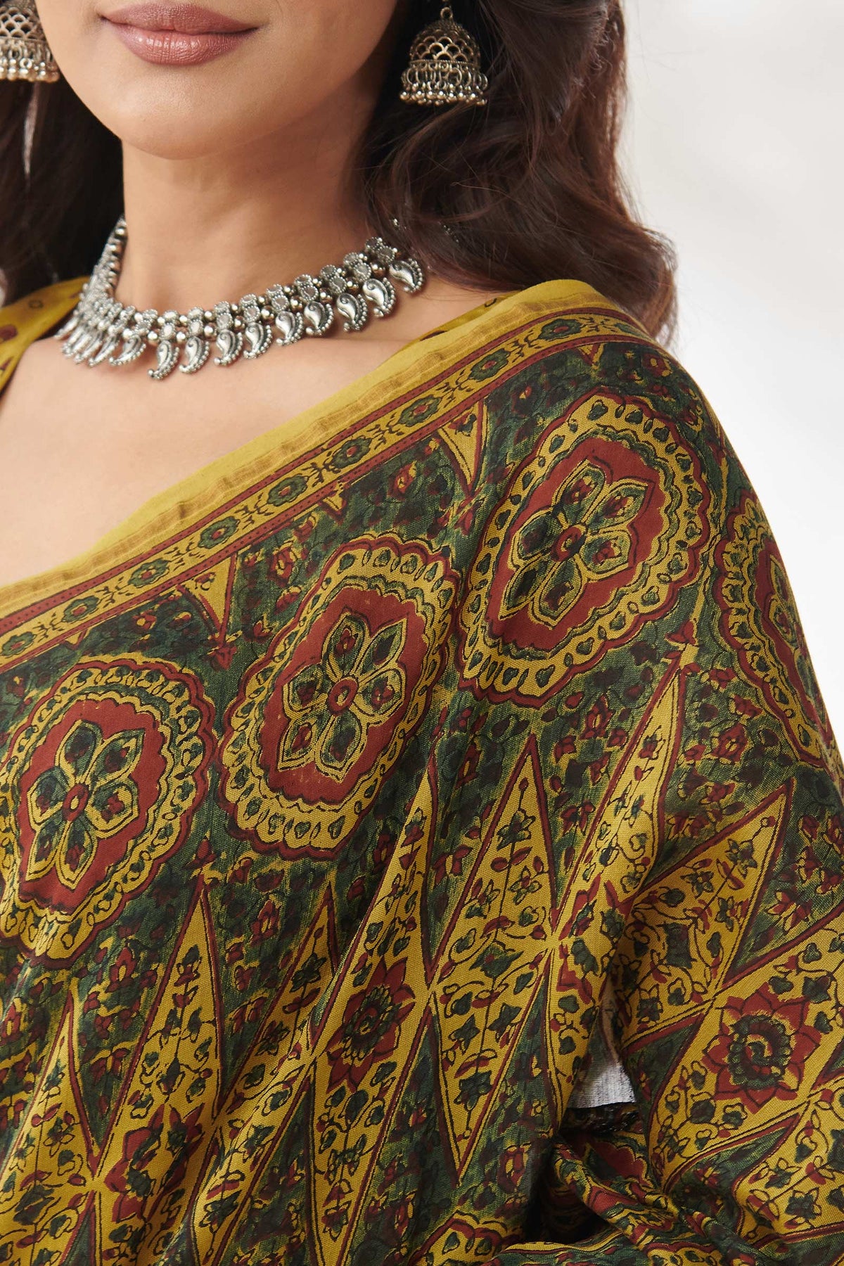 Sehra Gazal Ajrak Saree