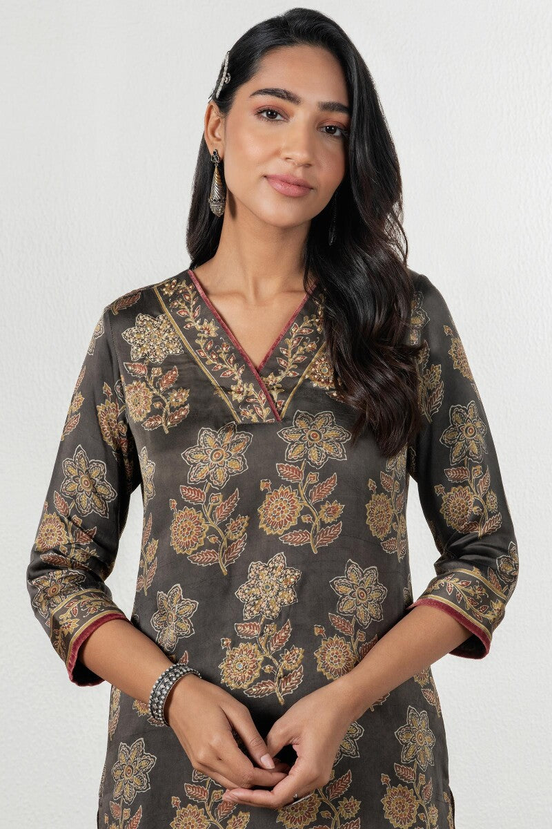 Zubeida Nadiya Ajrak Modal Kurta