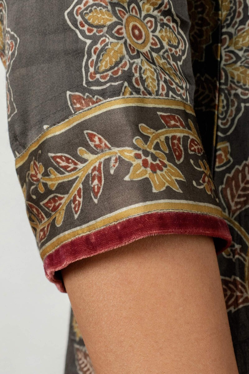 Zubeida Nadiya Ajrak Modal Kurta