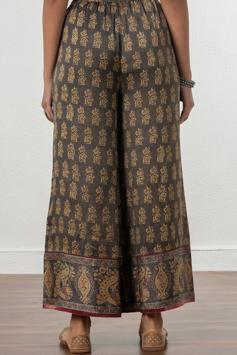 Zubeida Seerat Ajrak Modal Palazzo