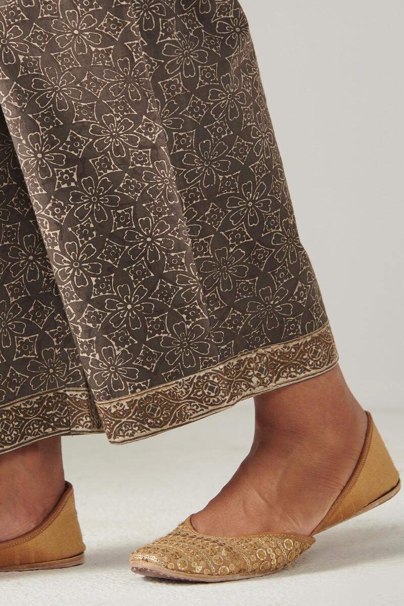 Sehra Zaira Akola Farsi