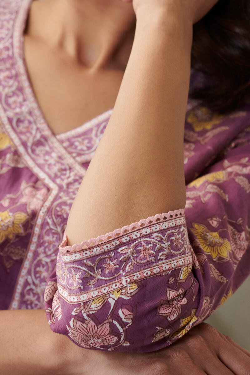 Gauhar Jannat Sanganeri Top