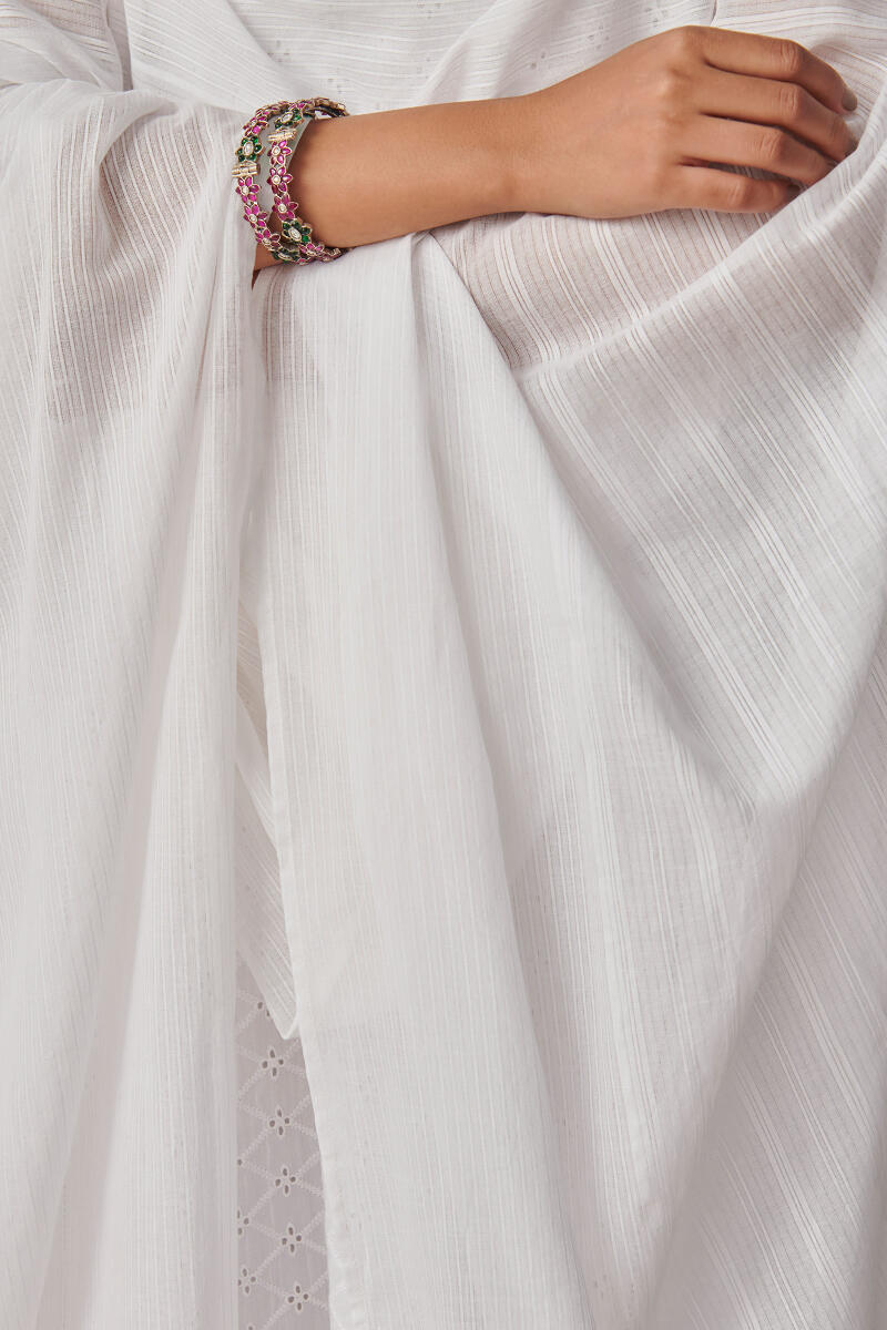 Raahat Saira White Schiffli Dupatta
