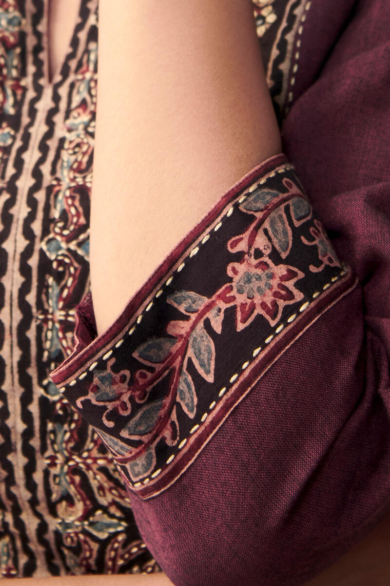 Sehra Gauhar Ajrak Kurta