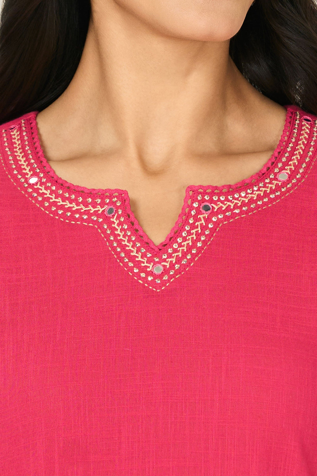 Surplus: Roza Zara Fuchsia Kurta