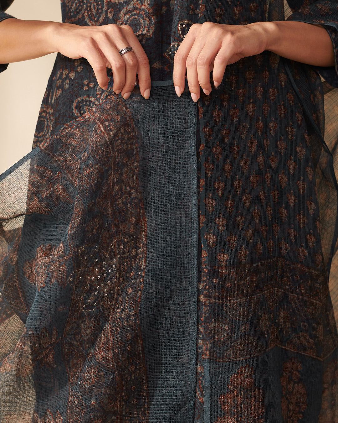Sehra Ayesha Akola Dabu Dupatta