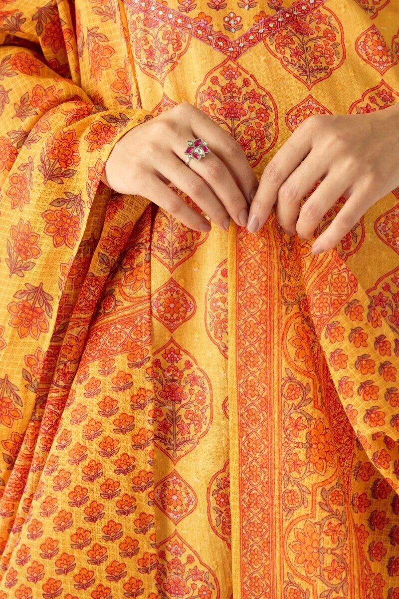 Gauhar Tira Dupatta